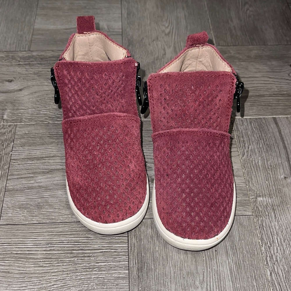 Monkey Feet